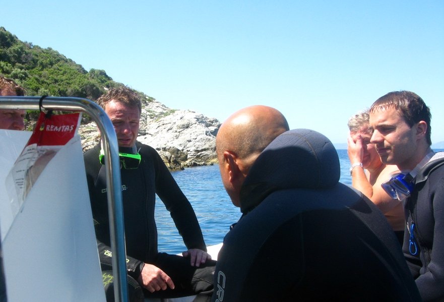 Emin giving dive briefing