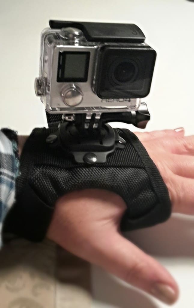 gopro hero 4 hand mounted for diving